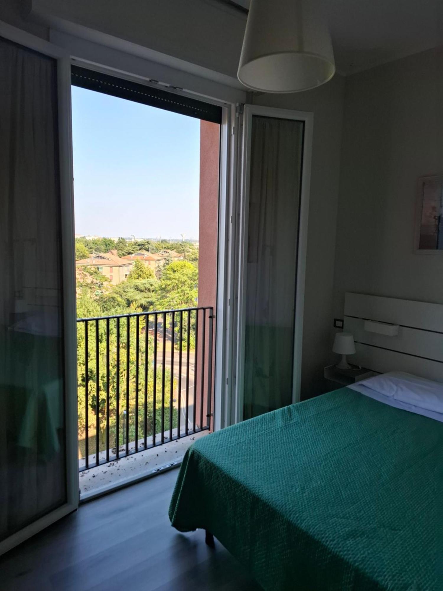 Fare Bnb - Room Del Parco Reggio Emilia Exterior foto